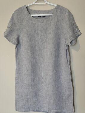 Tahari Blue and White Linen Striped Short-Sleeve Knee High Dress Medium Size.